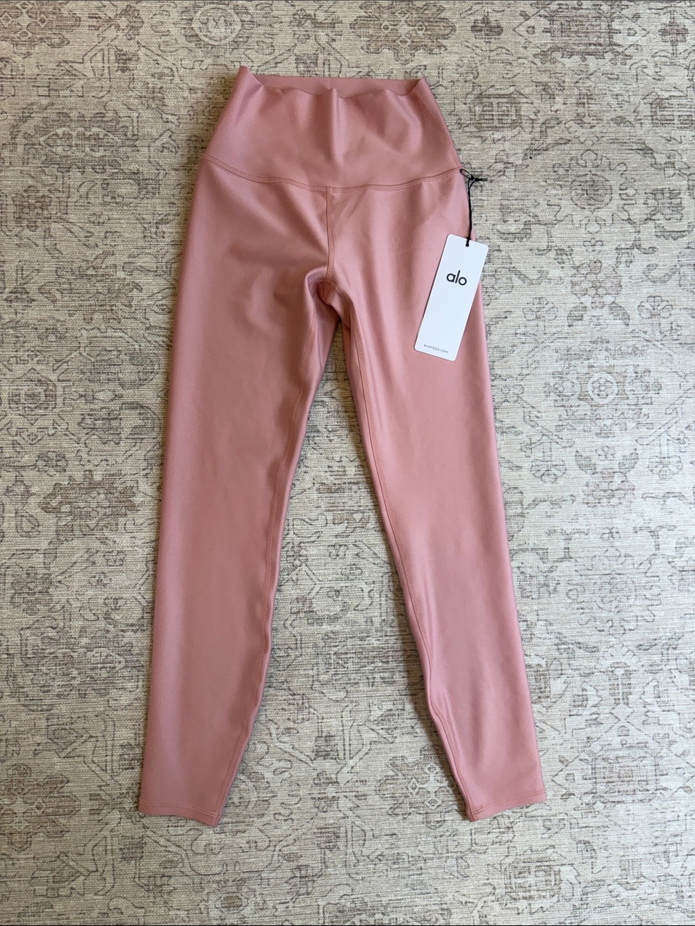 ALO Yoga 7/8 High-Waist AirliftLegging in Vintage Pink, size XXS